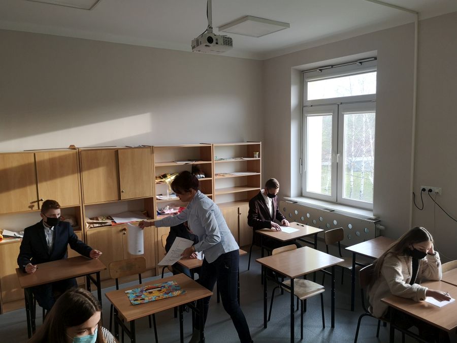 PRÓBNY EGZAMIN ÓSMOKLASISTY Z OPERONEM | Szkoła Podstawowa w Woli